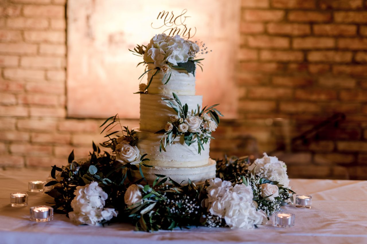 Hochzeitstorte im Weingut am Reisenberg