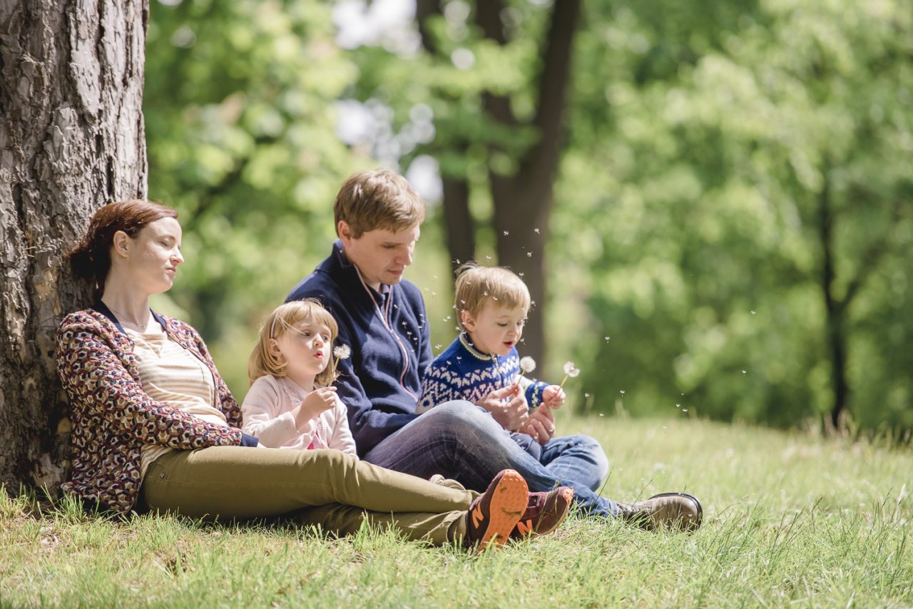 Entspanntes Familien Fotoshooting im Maxing Park