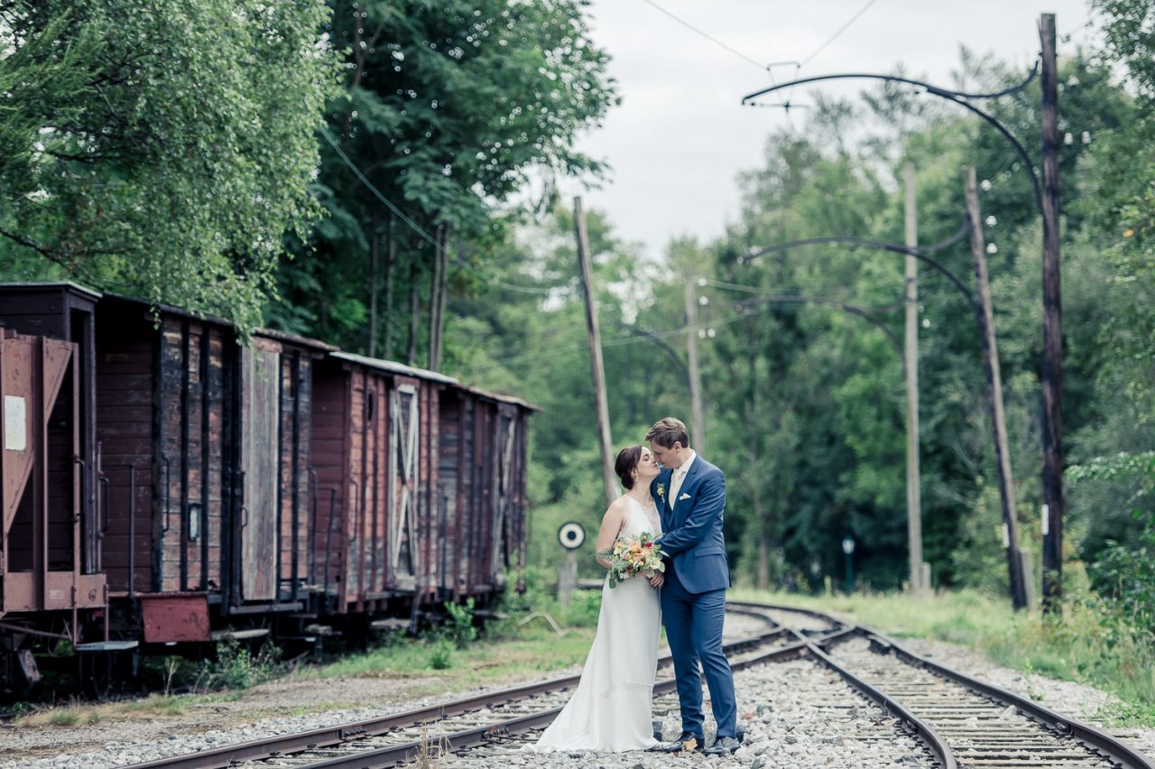 Brautpaar im Bahnhof Reichenau